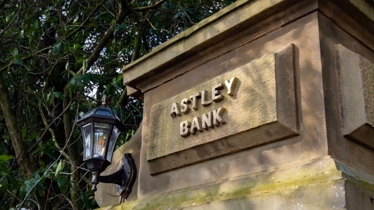 Astley Bank Hotel Darwen Exterior photo